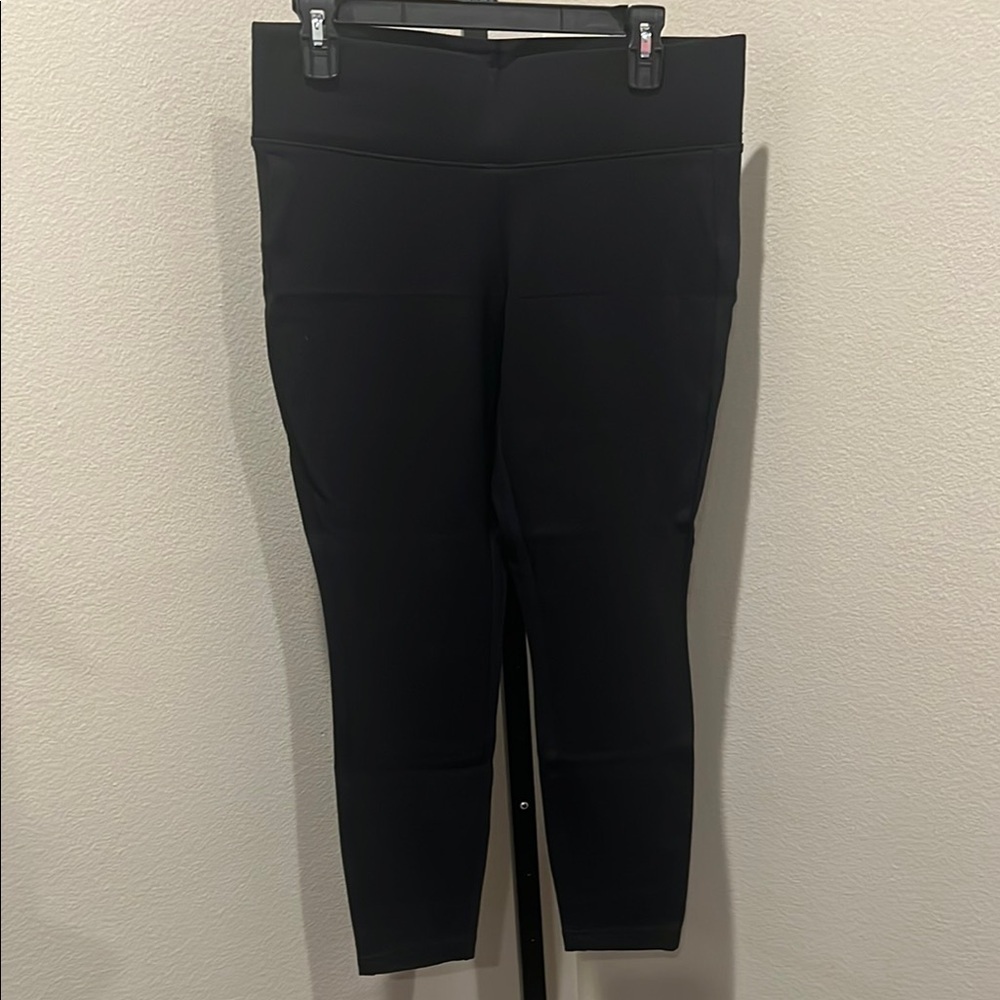 Torrid Black Cropped Ankle Pants with Stretch NWOT